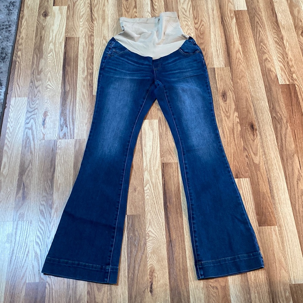 Maternity bootcut jeans. Size small